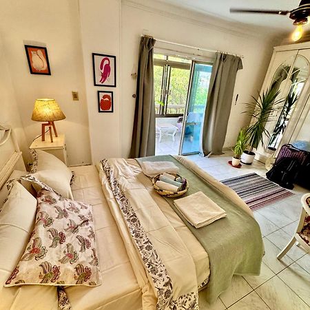 Large Room With Its Own Balcony 开罗 外观 照片