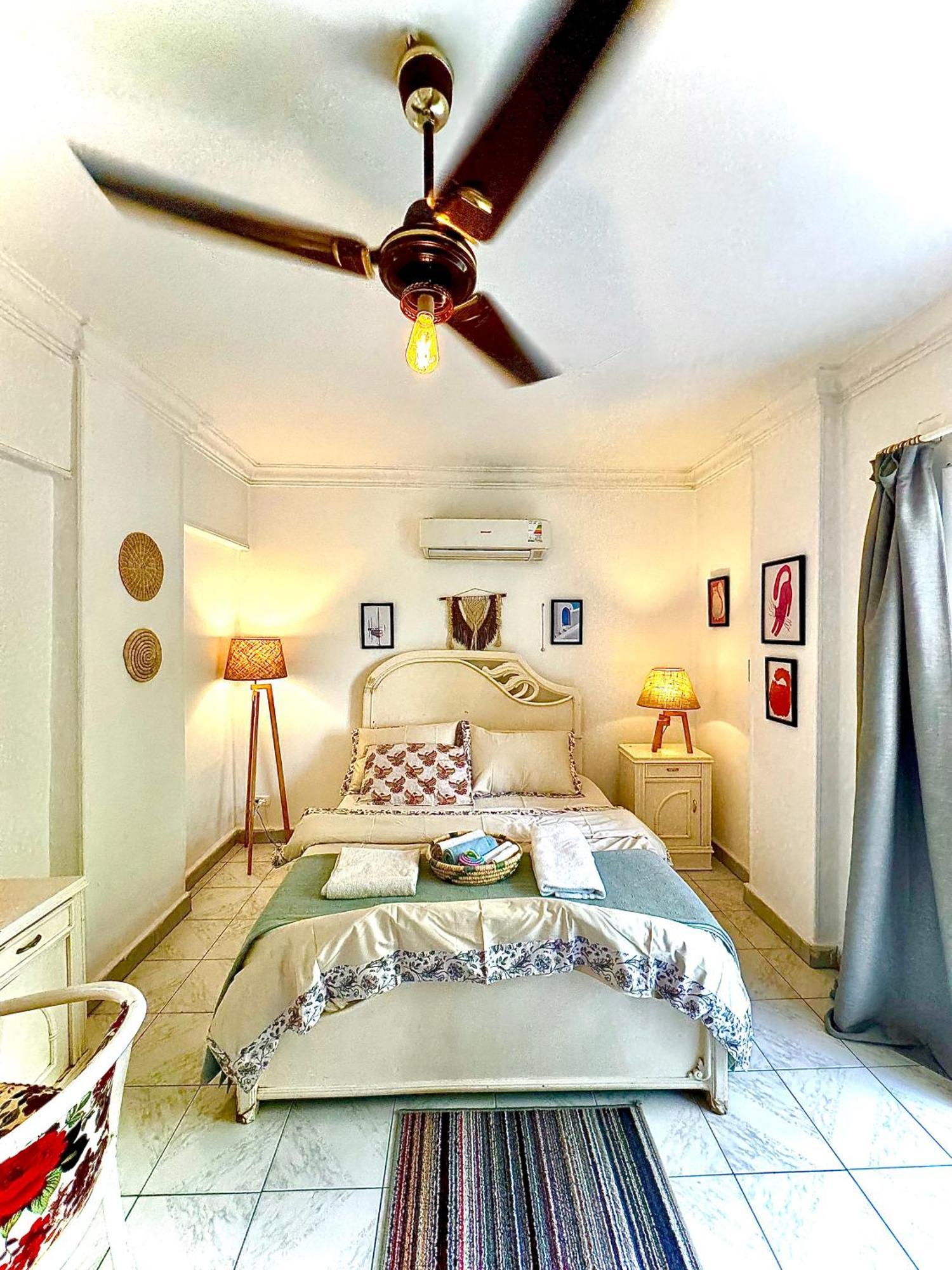 Large Room With Its Own Balcony 开罗 外观 照片